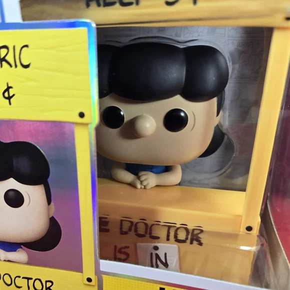 Lucy Funko # 2095 (Nib) With Pop Protector - Picture 3 of 7